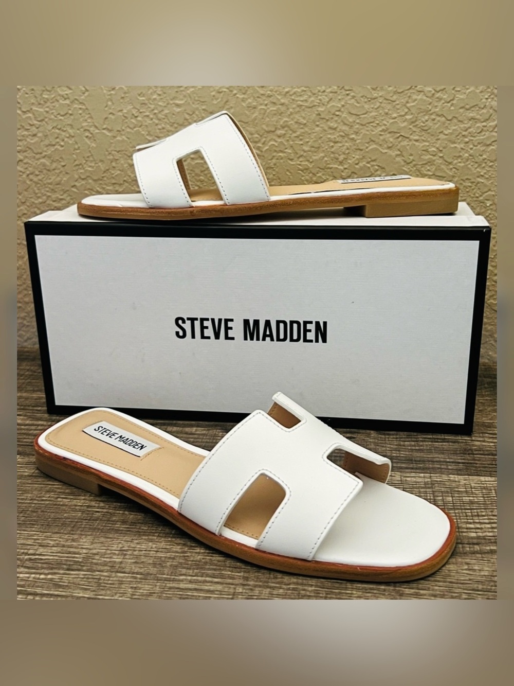 Steve Madden Hadyn Women’s White Color Leather Sandals Size-8M